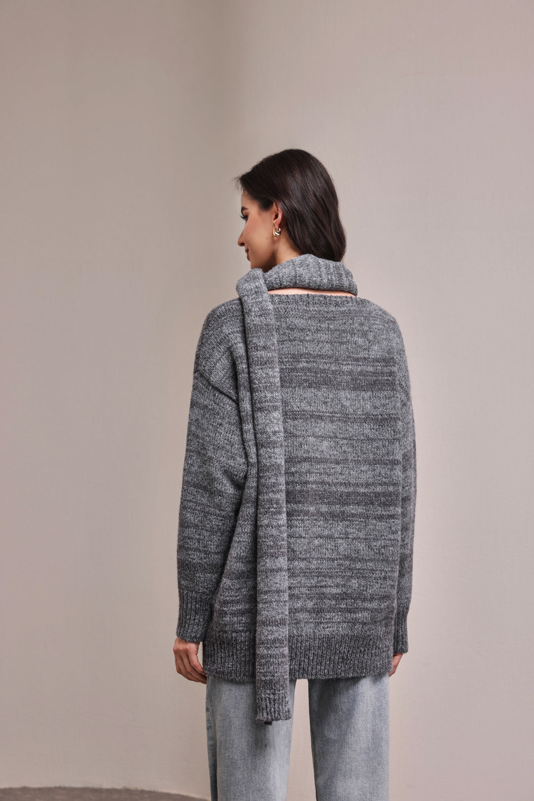 25204 V-neck Oversized Long Sweater