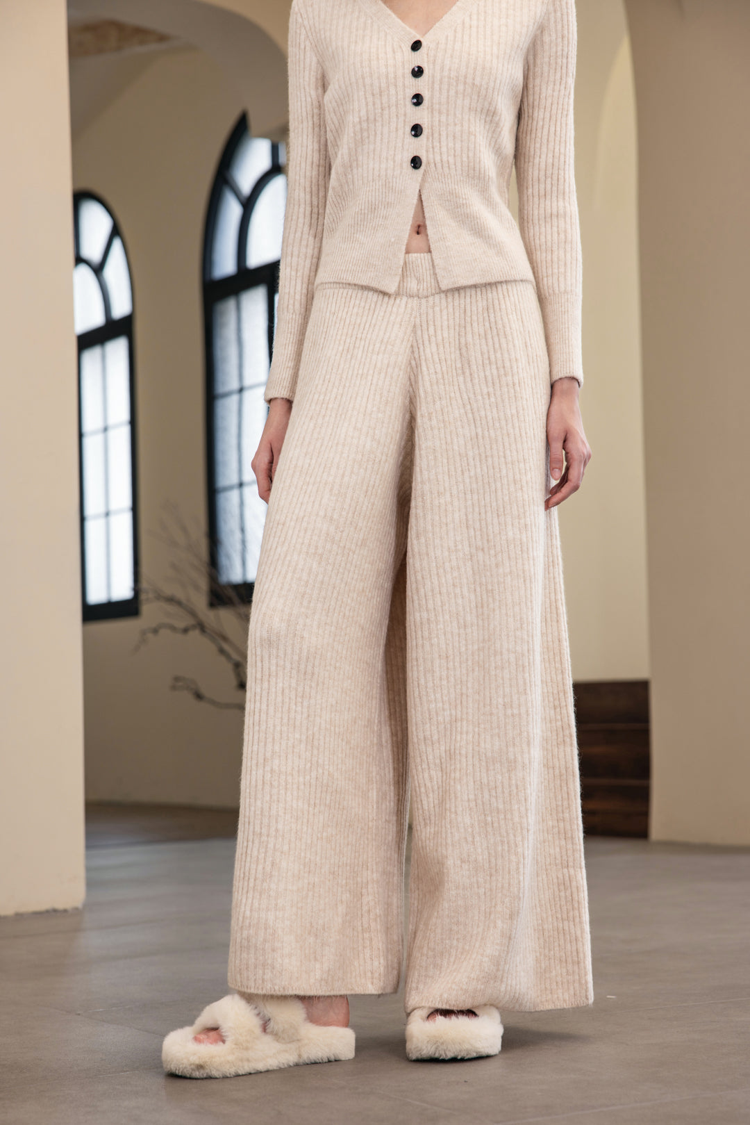 25237 Wide-Leg Sweater Pants