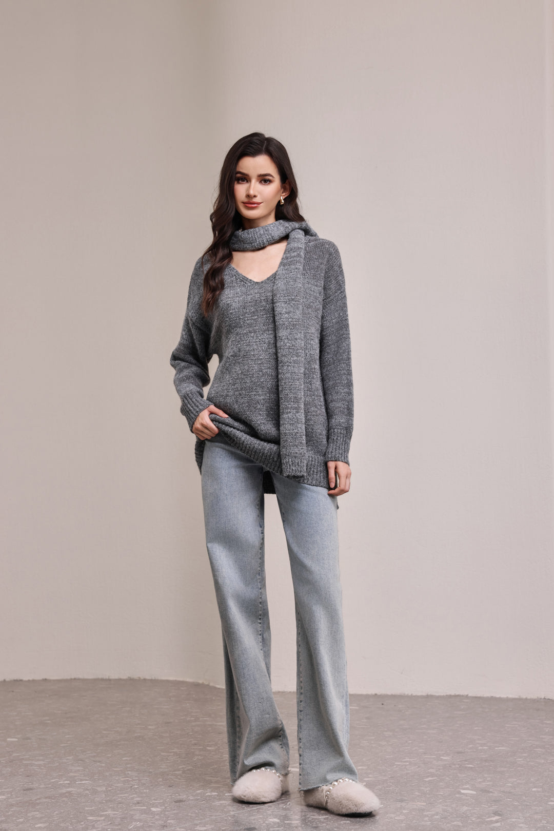 25204 V-neck Oversized Long Sweater
