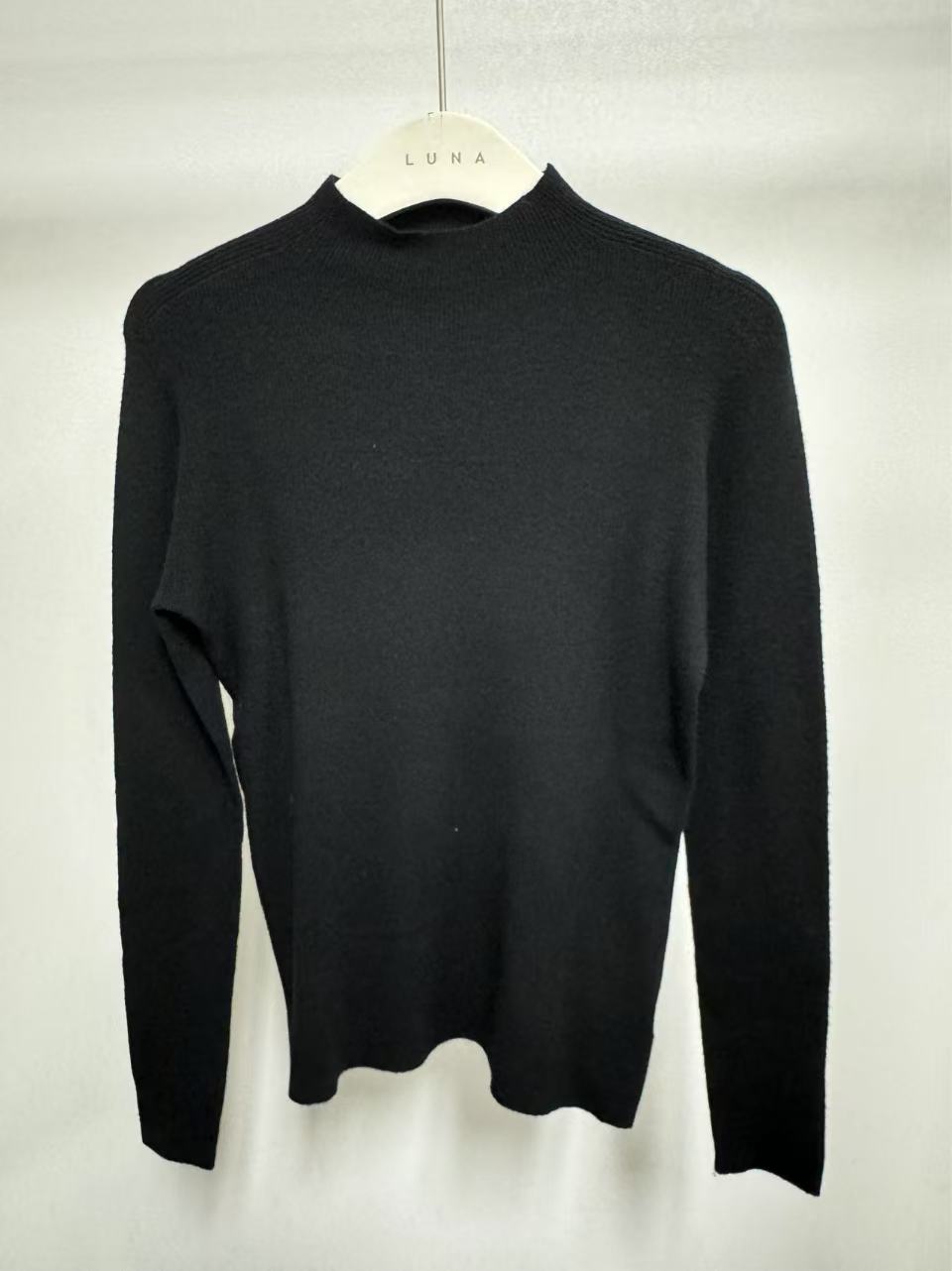 25217 Mockneck Sweater