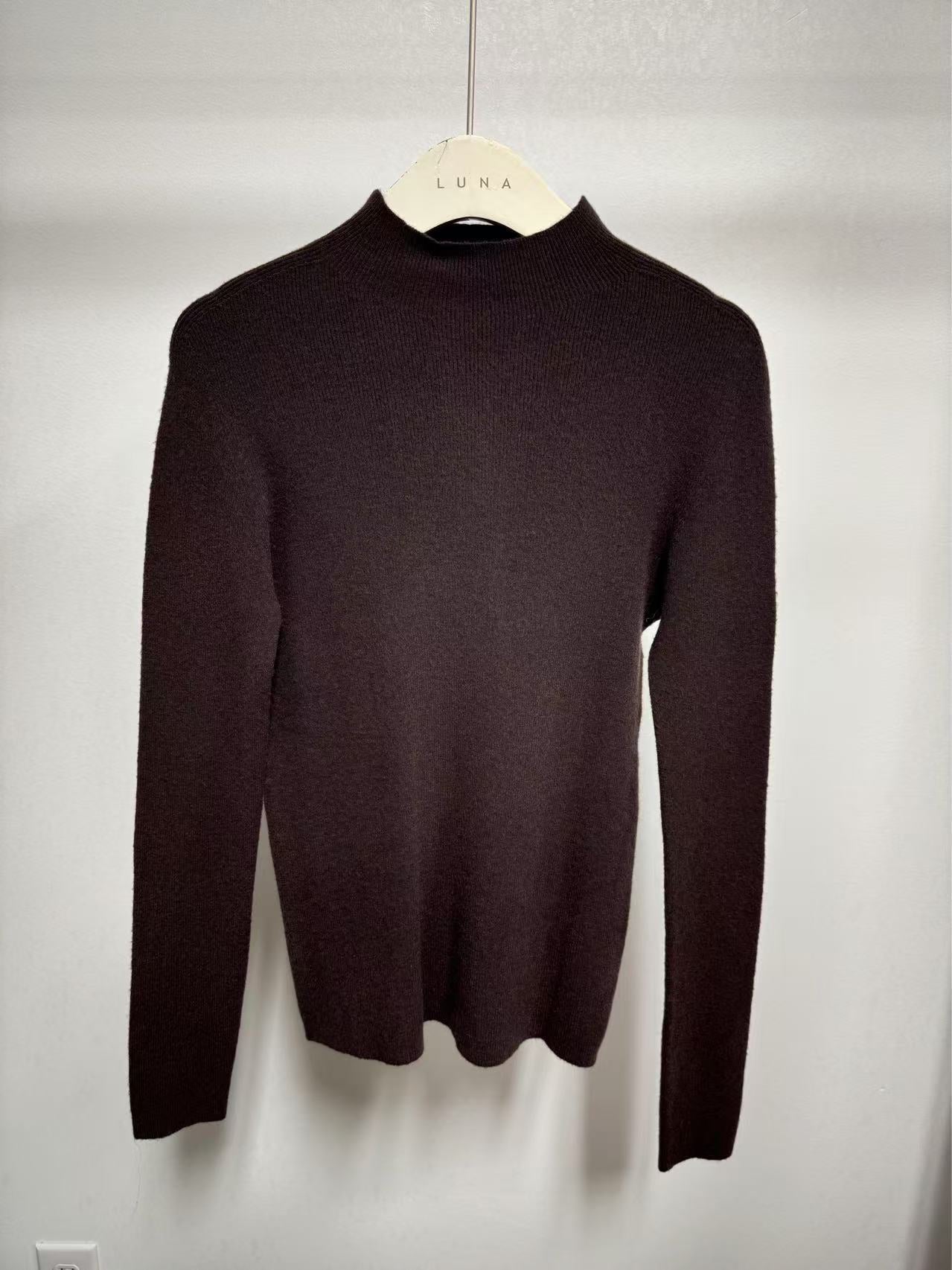 25217 Mockneck Sweater