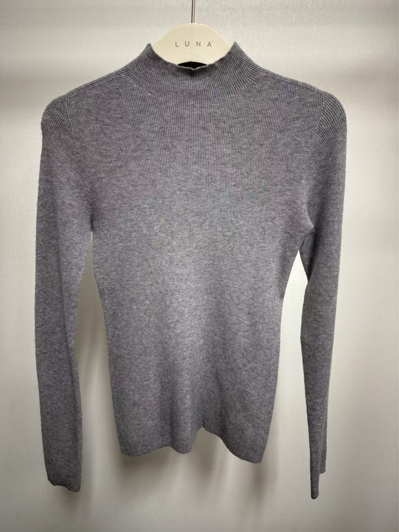 25217 Mockneck Sweater