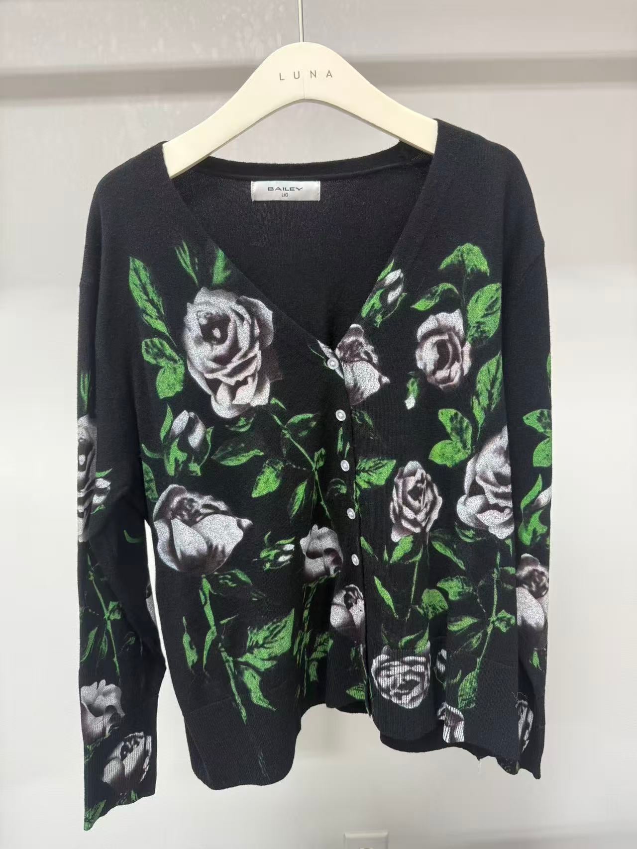 BB3927 Floral Print Cardigan
